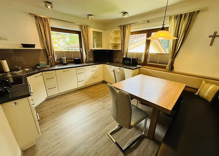 Aparthotel Dorfplatzl Garni Apartments & B&B