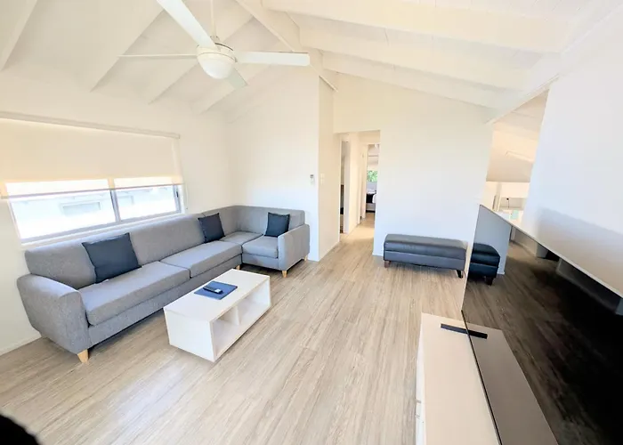 Blue Lagoon Beach Resort Bateau Bay