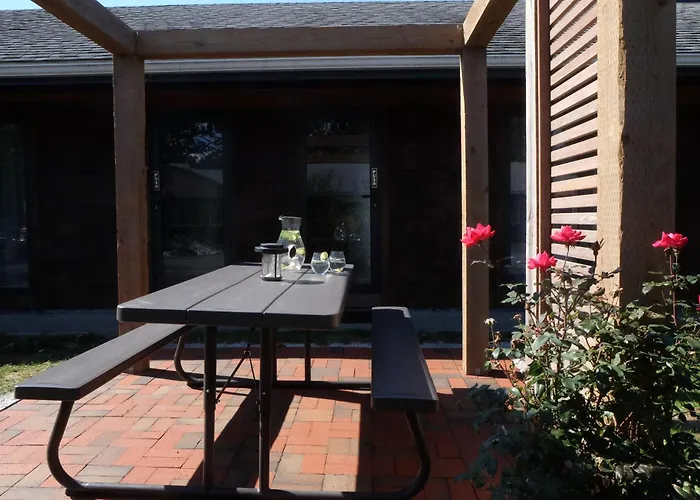 Cape Cod Veranda