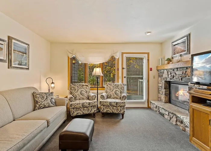 Evergreen Hill Condominiums