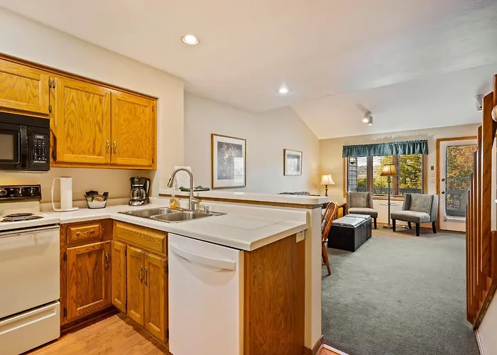 Evergreen Hill Condominiums
