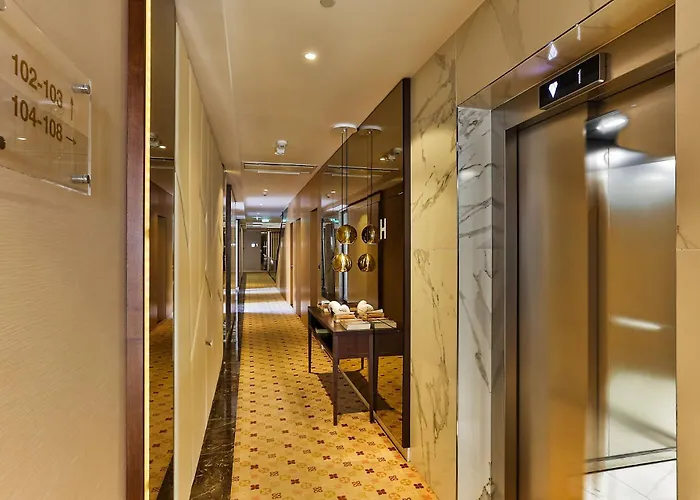 Hotel Riva By Aycon