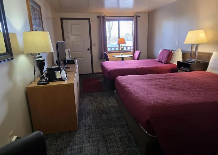 Lakeshore Motel Ice Lake