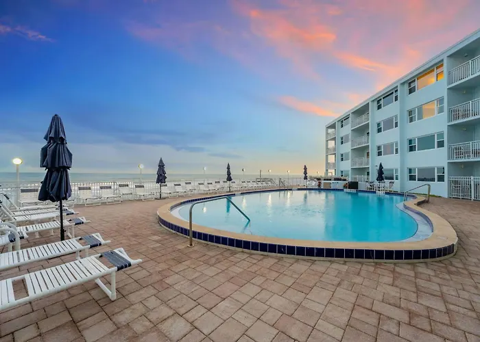 Paradise Beach Club 113