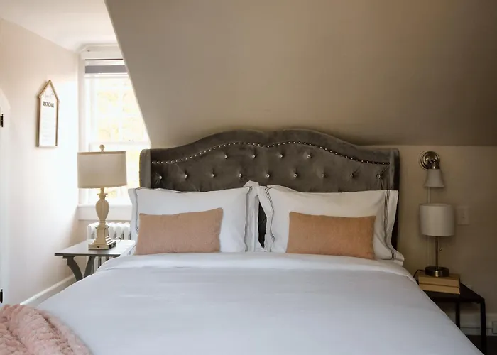 Chimney Hill Estate Inn