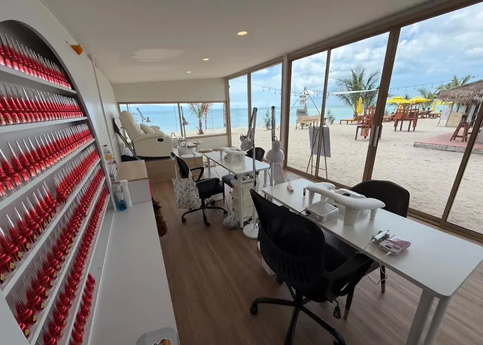 Sea Escapes Resort