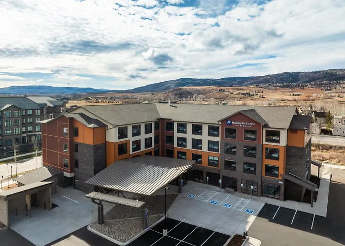 Holiday Inn Express & Suites By Ihg