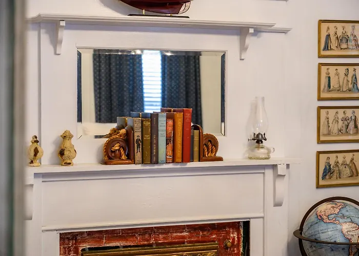 The Gaslamp Bed And Breakfast Provincetown