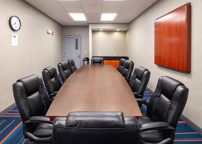 Newly Renovated Hampton Inn West Lakeside