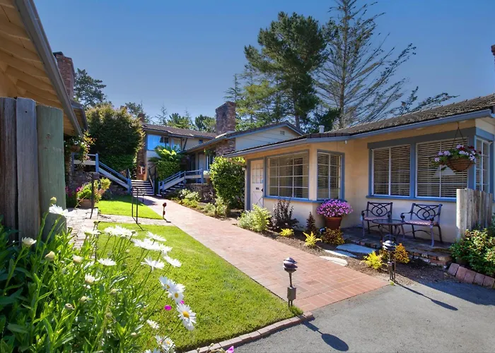 Carmel-by-the-Sea Hotels With Jacuzzi in Room