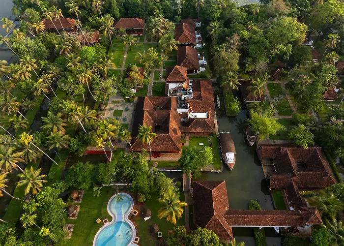 Coconut Lagoon Kumarakom - A Cgh Earth Experience