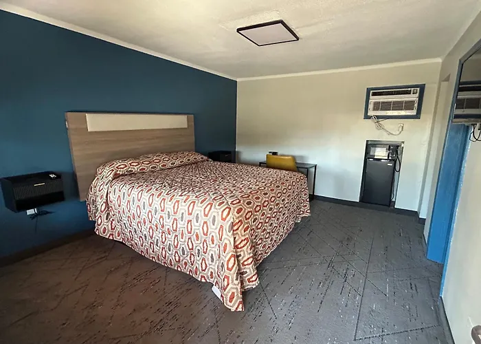 Woodlawn Hills Motel