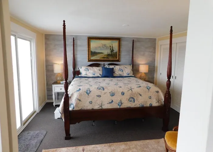 Driftwood Inn