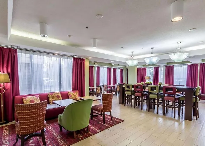 Hampton Inn
