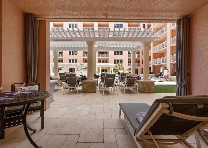 833 Aqualea / Beachfront Resort Clearwater Beach