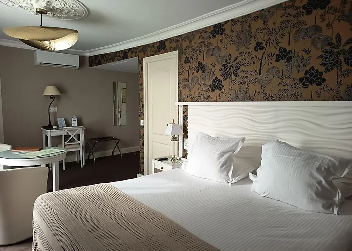 Grand Hotel "Chateau De Sully" - Piscine & Spa -Teritoria