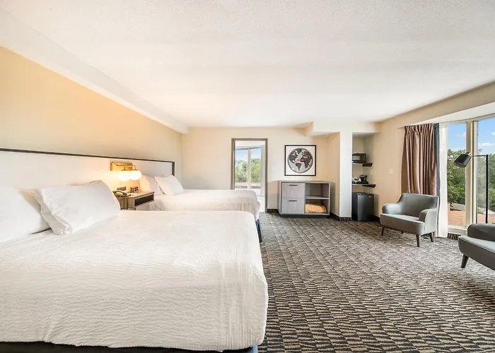 Ramada Plaza By Wyndham Niagara Falls