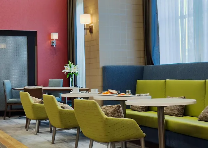 Hampton Inn & Suites Palm Desert