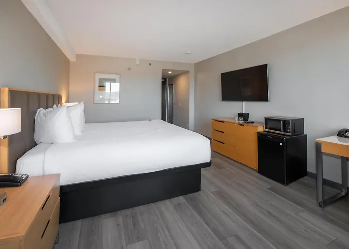 Coast Chilliwack Hotel By Apa