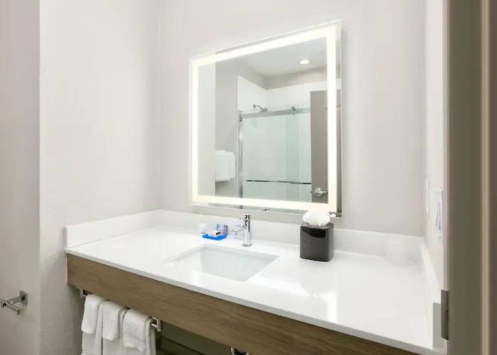 Holiday Inn Express And Suites Beeville By Ihg