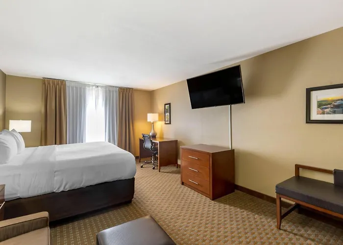 Comfort Inn & Suites Marion I-57