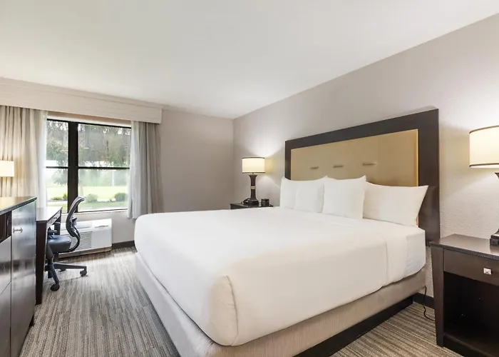 Branson Hillside Hotel