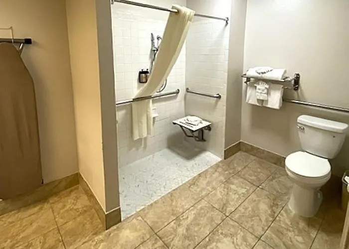 Stanford Inn & Suites Anaheim