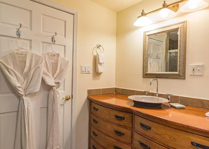 White Rose Inns & Motel Wisconsin Dells