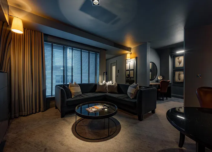 Leeds (West Yorkshire) Hotels With Jacuzzi in Room