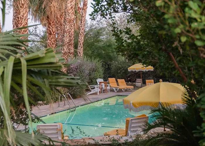 Good House- Hot Spring Hideaway