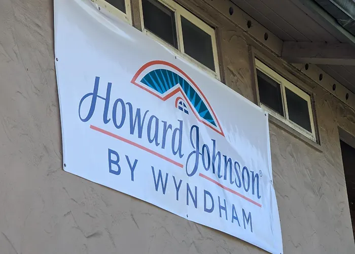 Olive Tree Inn & Suites By Howard Johnson Wyndham