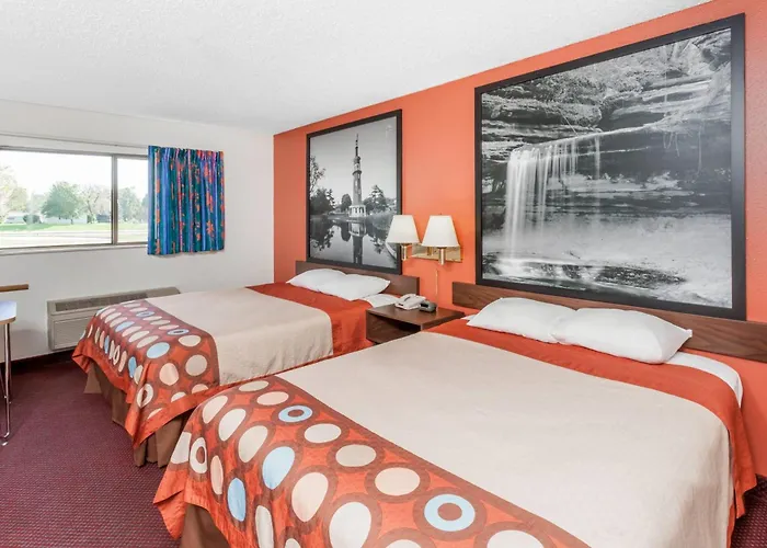 Super 8 By Wyndham Washington/Peoria Area