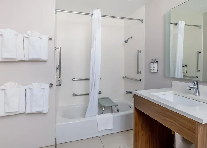 Holiday Inn Express Hotel & Suites Medford-Central Point By Ihg