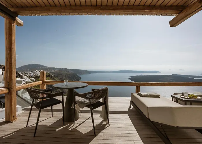 Aqua Luxury Suites By Nomee Hospitality Group Imerovigli 