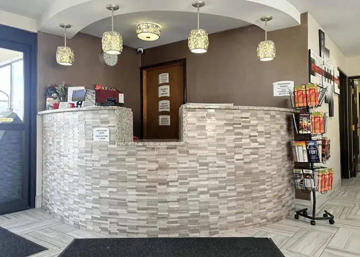 Quality Inn & Suites Holland