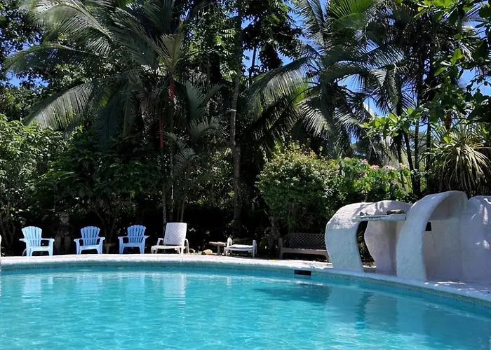 Hotel El Colibri Rojo Cahuita