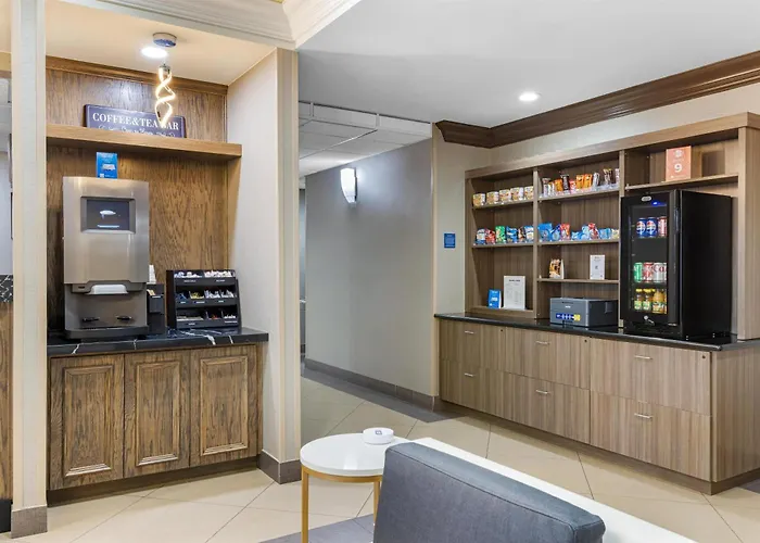 Best Western Plus Wasco Inn & Suites