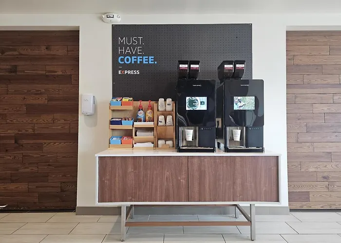 Holiday Inn Express & Suites - Beaver Dam By Ihg