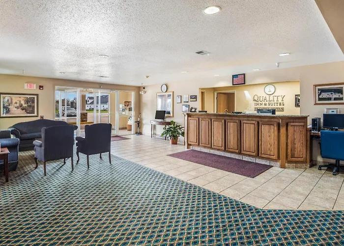 Quality Inn & Suites Eldridge Davenport North
