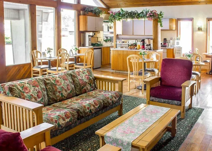 Econo Lodge Inn & Suites Colonie Center Mall