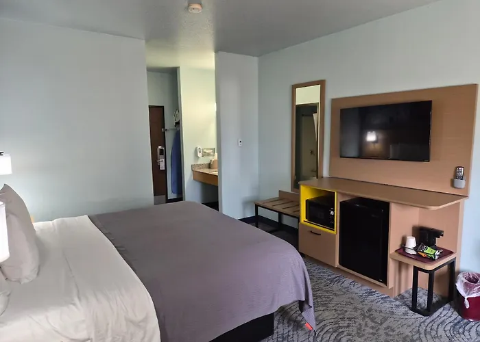 Bay Inn Tawas City