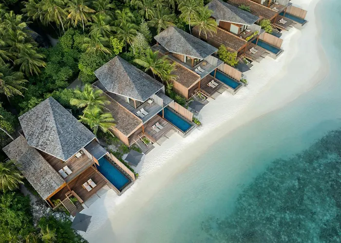 The St. Regis Maldives Vommuli Resort Hulhudheli