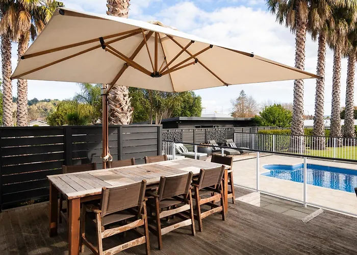 Cedar House Bed & Breakfast Gisborne