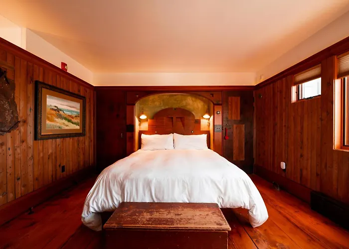 The Inn At Newport Ranch