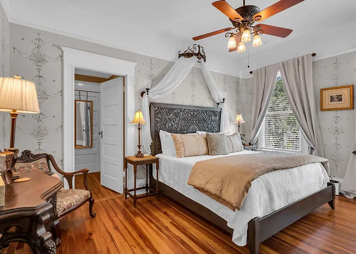 Hoyt House Luxury Bed & Breakfast Fernandina Beach