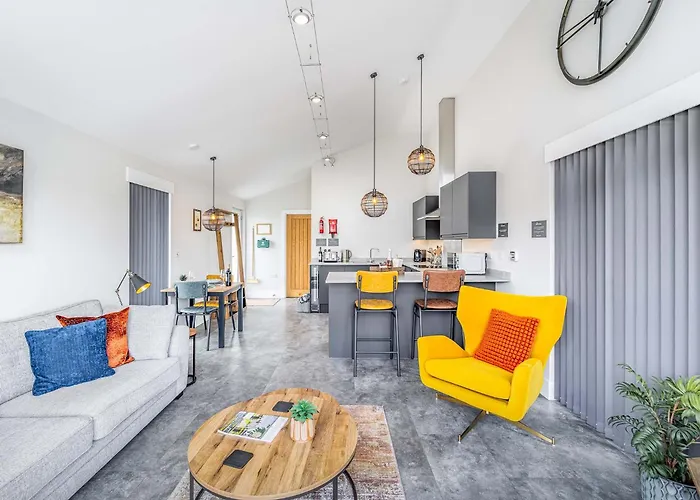 Woad Mill Lakeside Lodges Boston