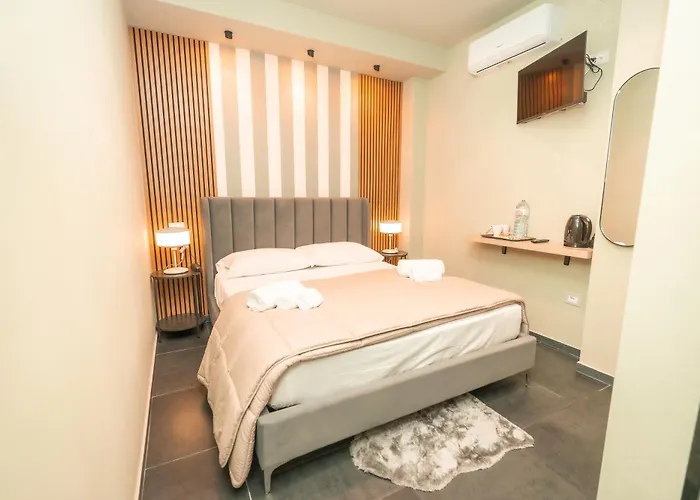 Noah Gate & Suites