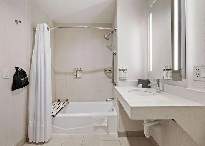 Holiday Inn Oxnard - Ventura By Ihg