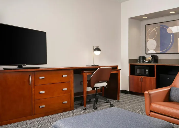 Courtyard By Marriott Albuquerque Airport
