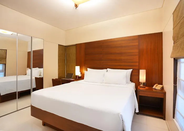 Oakwood Residence Naylor Road Pune